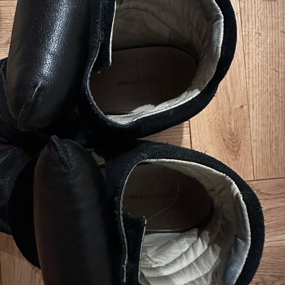 Isabel Marant Beckett Sneaker - Picture 6 of 7